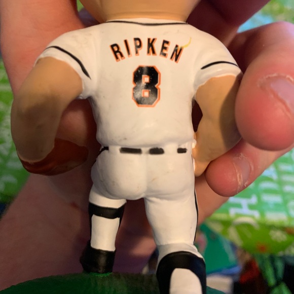 Cal Ripken Jr Figure - Picture 8 of 8
